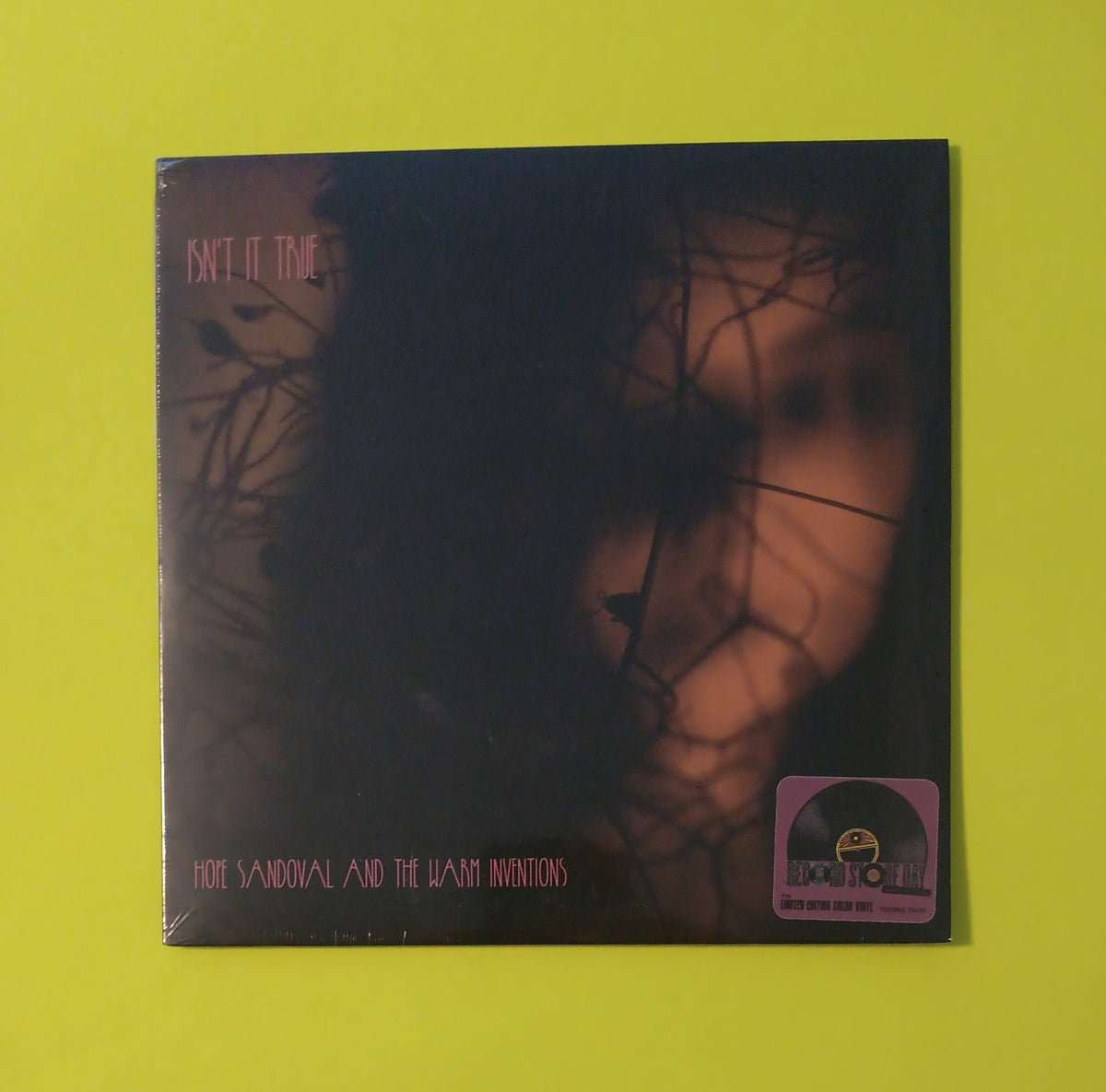 Hope Sandoval And The Warm Inventions - Isn't It True / She's in the Wall - 2016 - TT01 New - Sealed - 7" RSD Vinyl Hope Sandoval And The Warm Inventions - Isn't It True / She's in the Wall - 2016 - TT01 New - Sealed - 7" RSD Vinyl