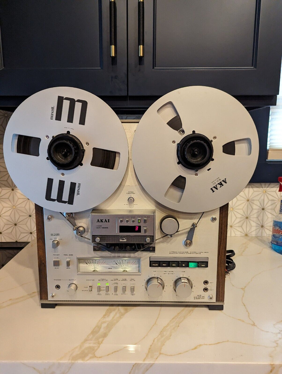 Beautiful Akai GX-625 Stereo Reel to Reel Tape Recorder Tested & Working Beautiful Akai GX-625 Stereo Reel to Reel Tape Recorder Tested & Working