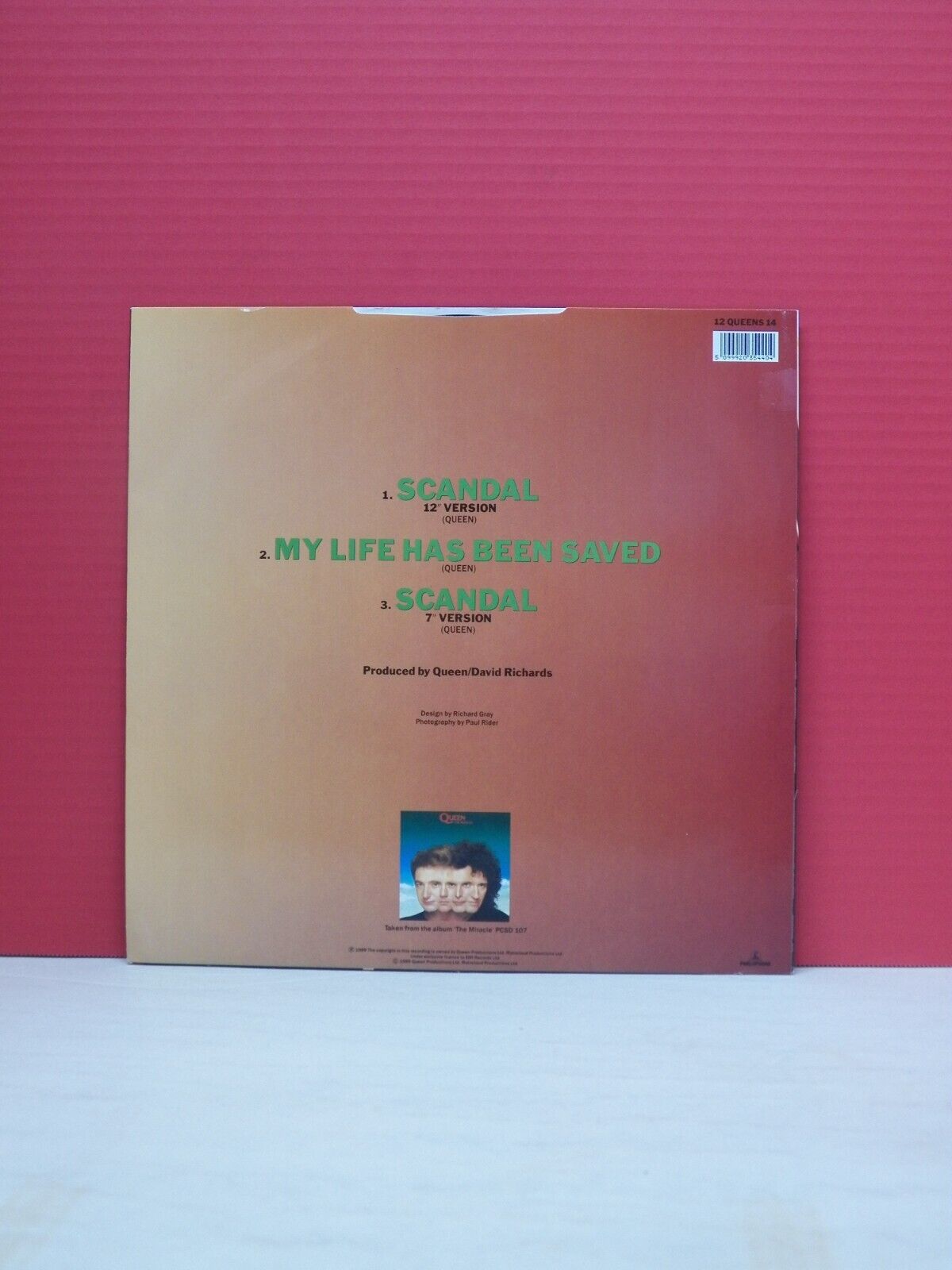 12" Single EX Queen Scandal 1989 Parlophone Etched 45RPM UK Import 12 QUEENS 14 12" Single EX Queen Scandal 1989 Parlophone Etched 45RPM UK Import 12 QUEENS 14