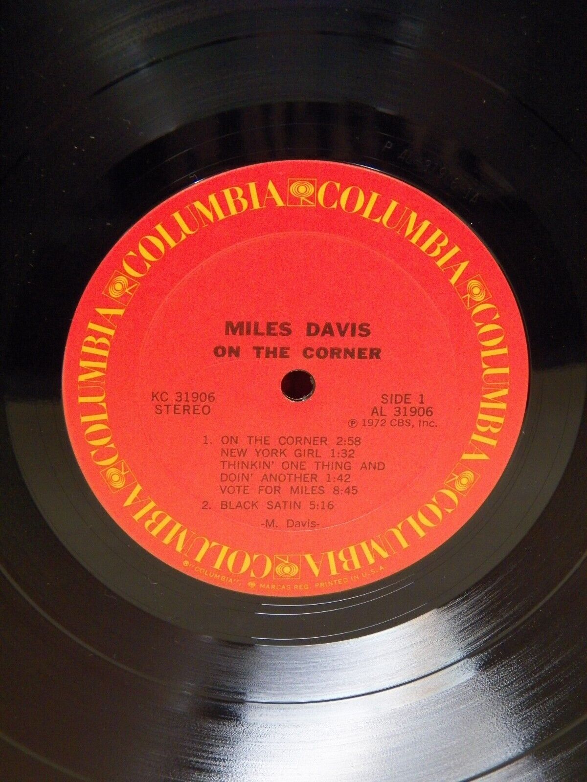 12" LP VG++/EX Miles Davis On The Corner 1972 Columbia Stereo KC 31906 12" LP VG++/EX Miles Davis On The Corner 1972 Columbia Stereo KC 31906
