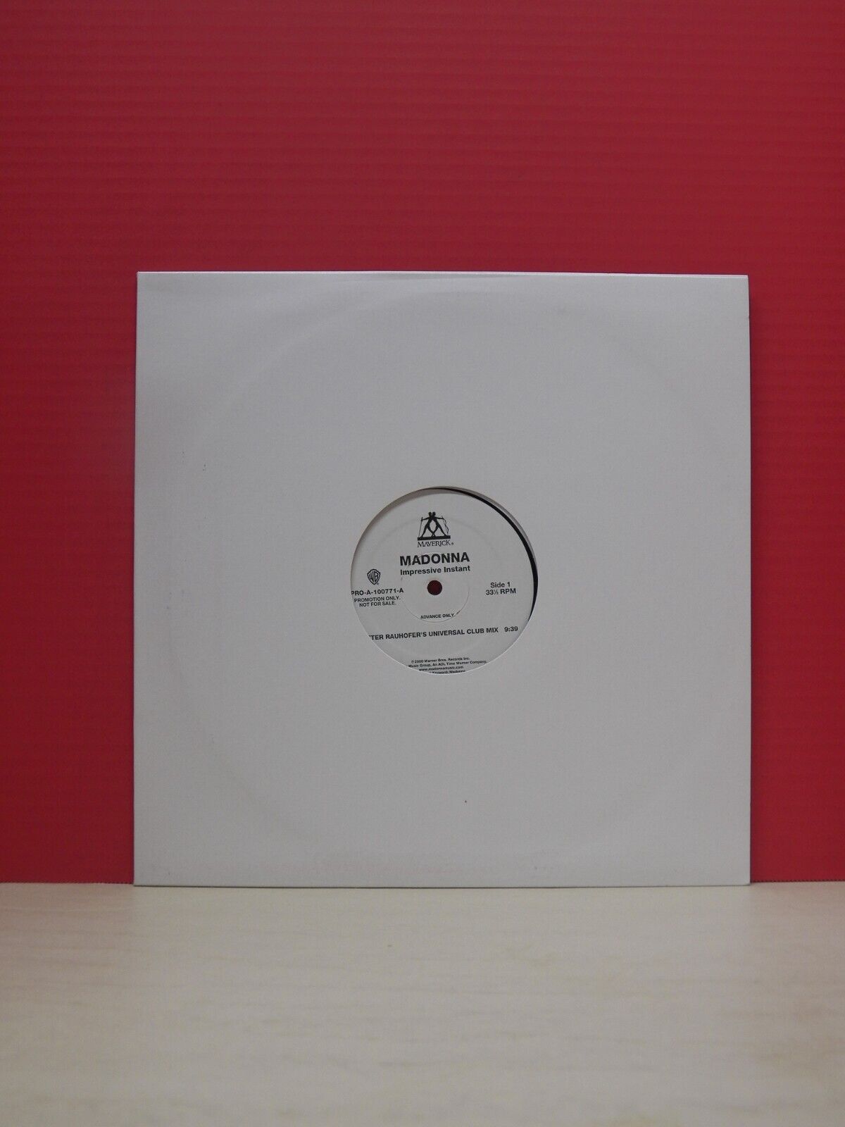 12" Single EX Madonna Impressive Instant 2001 Maverick Promo 33 1/3RPM 12" Single EX Madonna Impressive Instant 2001 Maverick Promo 33 1/3RPM