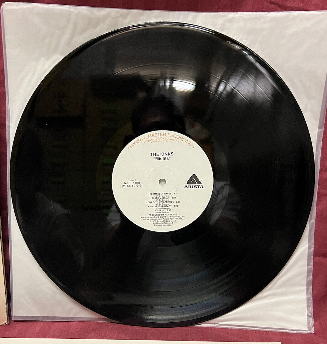 NM LP Vinyl Record The Kinks Misfits 1981 Original Master Recording MFSL 1-070 NM LP Vinyl Record The Kinks Misfits 1981 Original Master Recording MFSL 1-070