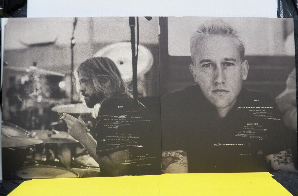 12" 2xLP VG++/EX Foo Fighters Echoes, Silence, Patience & Grace 2015 Reissue 12" 2xLP VG++/EX Foo Fighters Echoes, Silence, Patience & Grace 2015 Reissue