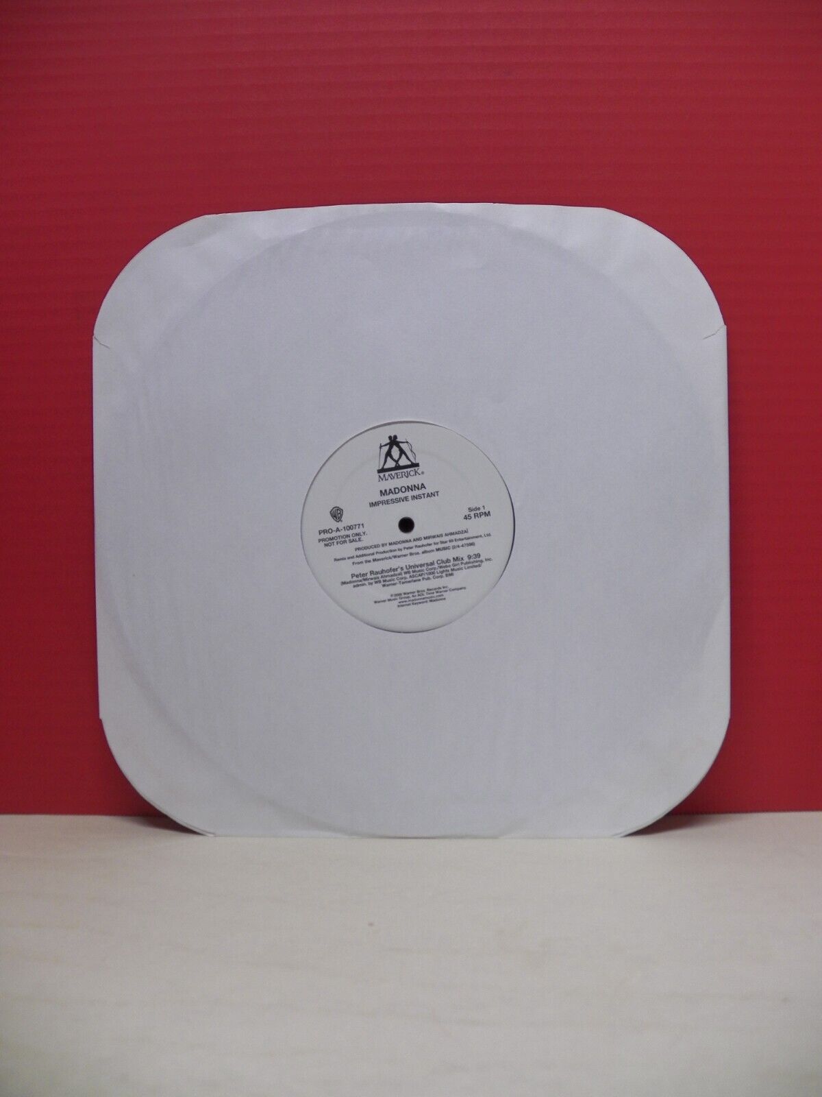 12" Single M- Madonna Impressive Instant 2001 Maverick 45RPM Promo PRO-a-100771 12" Single M- Madonna Impressive Instant 2001 Maverick 45RPM Promo PRO-a-100771