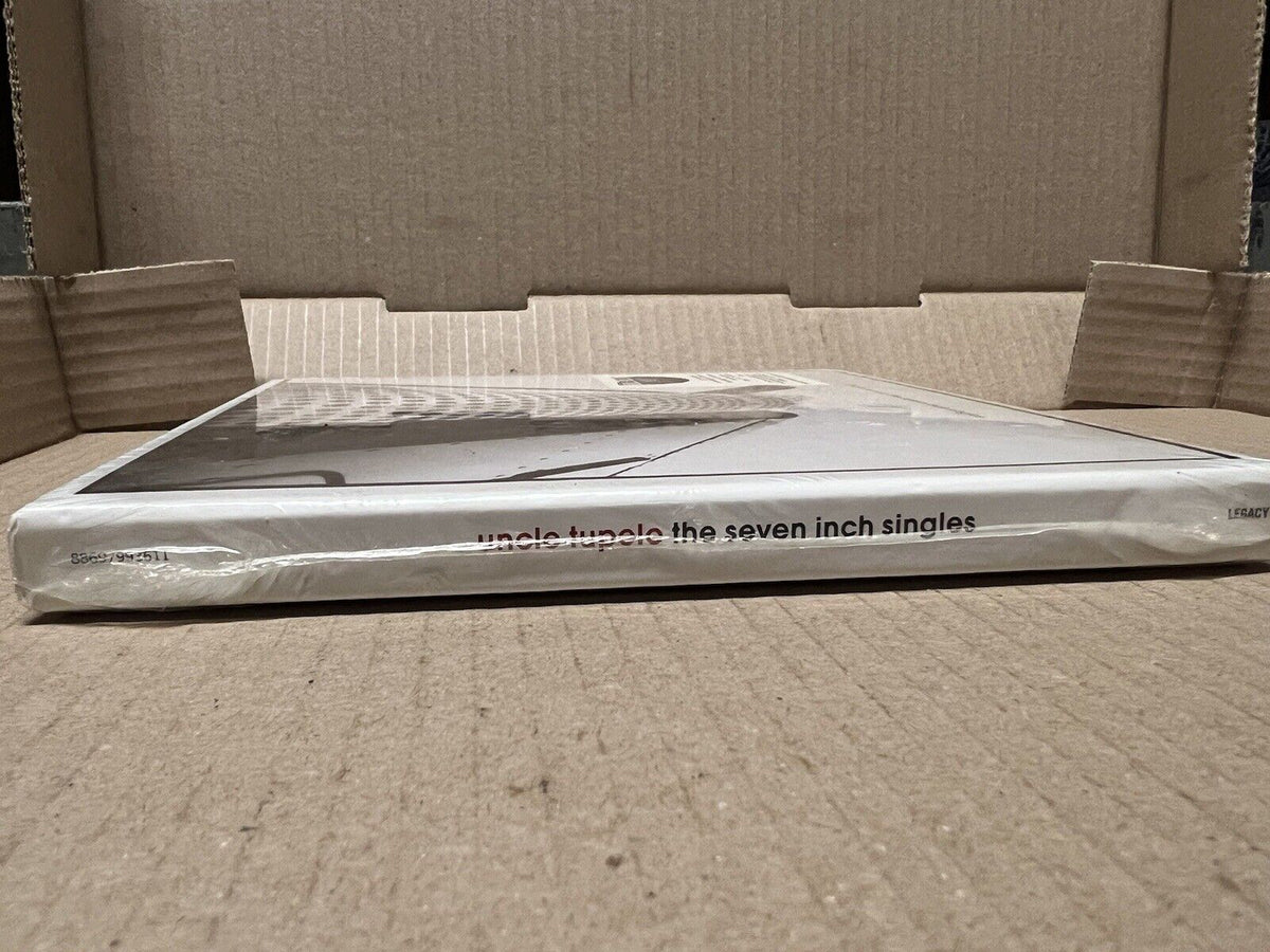 4x7'' Single Box Set Uncle Tupelo The Seven Inch Singles 2012 RSD Numbered 4x7'' Single Box Set Uncle Tupelo The Seven Inch Singles 2012 RSD Numbered