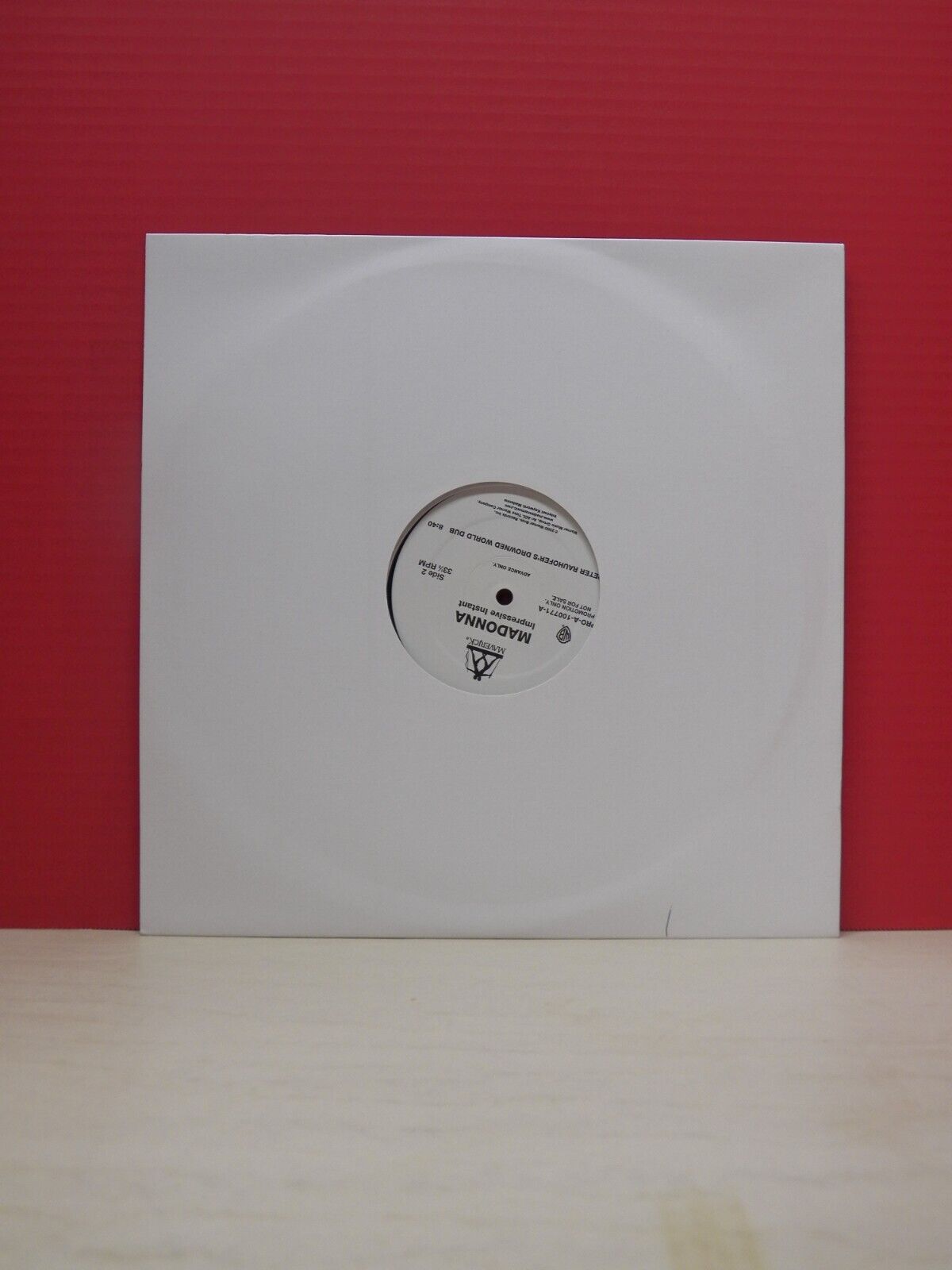 12" Single EX Madonna Impressive Instant 2001 Maverick Promo 33 1/3RPM 12" Single EX Madonna Impressive Instant 2001 Maverick Promo 33 1/3RPM