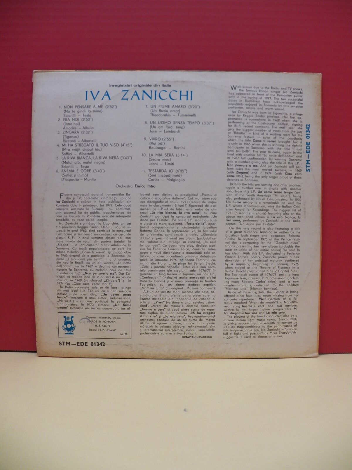 12" LP EX Iva Zanicchi Non Pensare A Me 1977 Electrecord Romania Import 12" LP EX Iva Zanicchi Non Pensare A Me 1977 Electrecord Romania Import