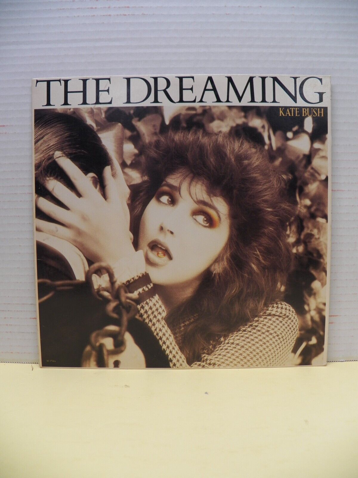 12" LP VG++/EX Kate Bush The Dreaming 1982 EMI America ST-17084 12" LP VG++/EX Kate Bush The Dreaming 1982 EMI America ST-17084