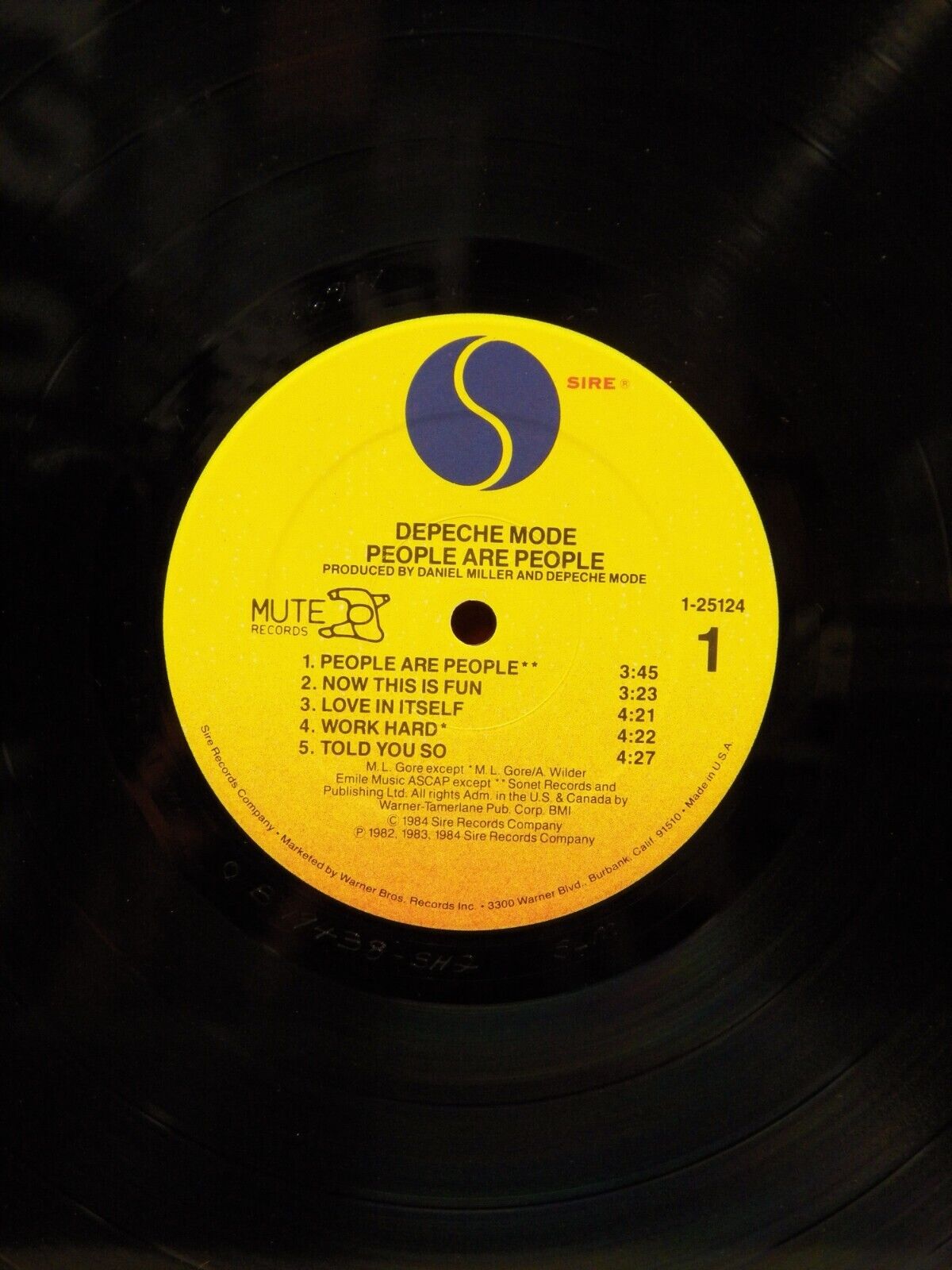 12" LP VG++/EX Depeche Mode People Are People 1984 Sire 9 25124-1 12" LP VG++/EX Depeche Mode People Are People 1984 Sire 9 25124-1