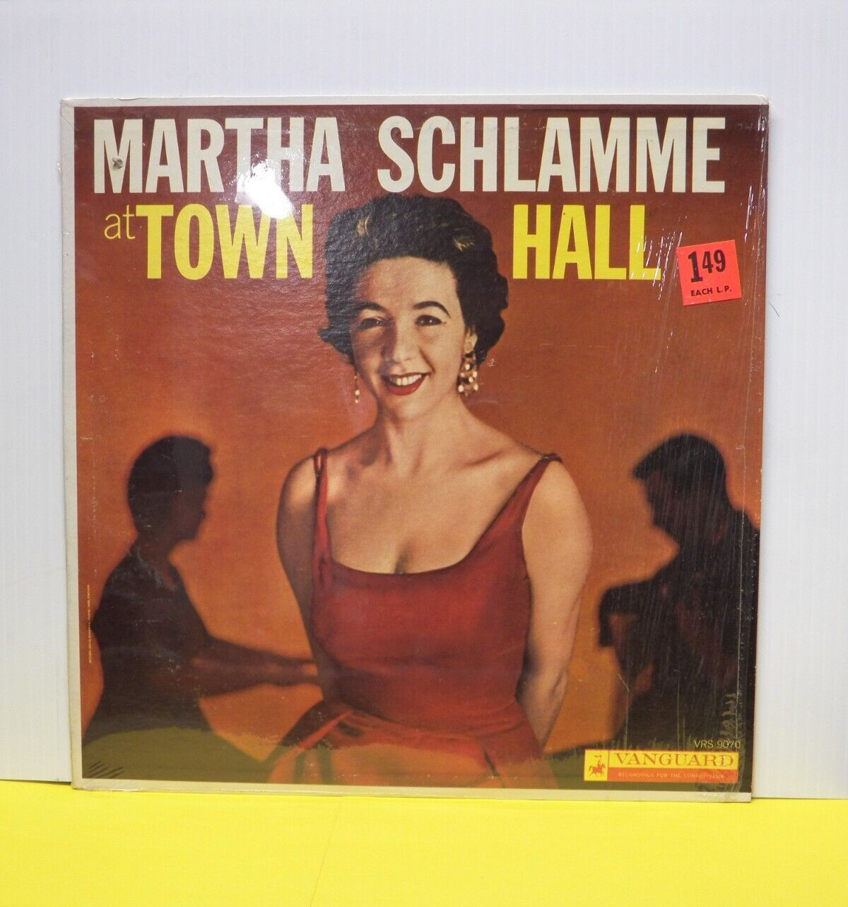 12" LP VG++ Martha Schlamme At Town Hall 1960 Vanguard Mono VRS 9070 12" LP VG++ Martha Schlamme At Town Hall 1960 Vanguard Mono VRS 9070
