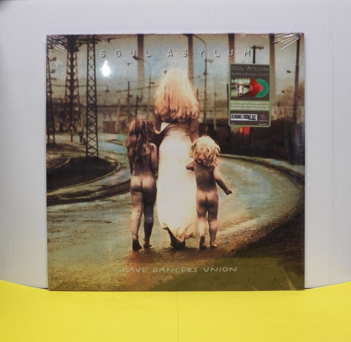 12" 2xLP Soul Asylum Grave Dancers Union 2016 RSD Remastered Colored Numbered 12" 2xLP Soul Asylum Grave Dancers Union 2016 RSD Remastered Colored Numbered