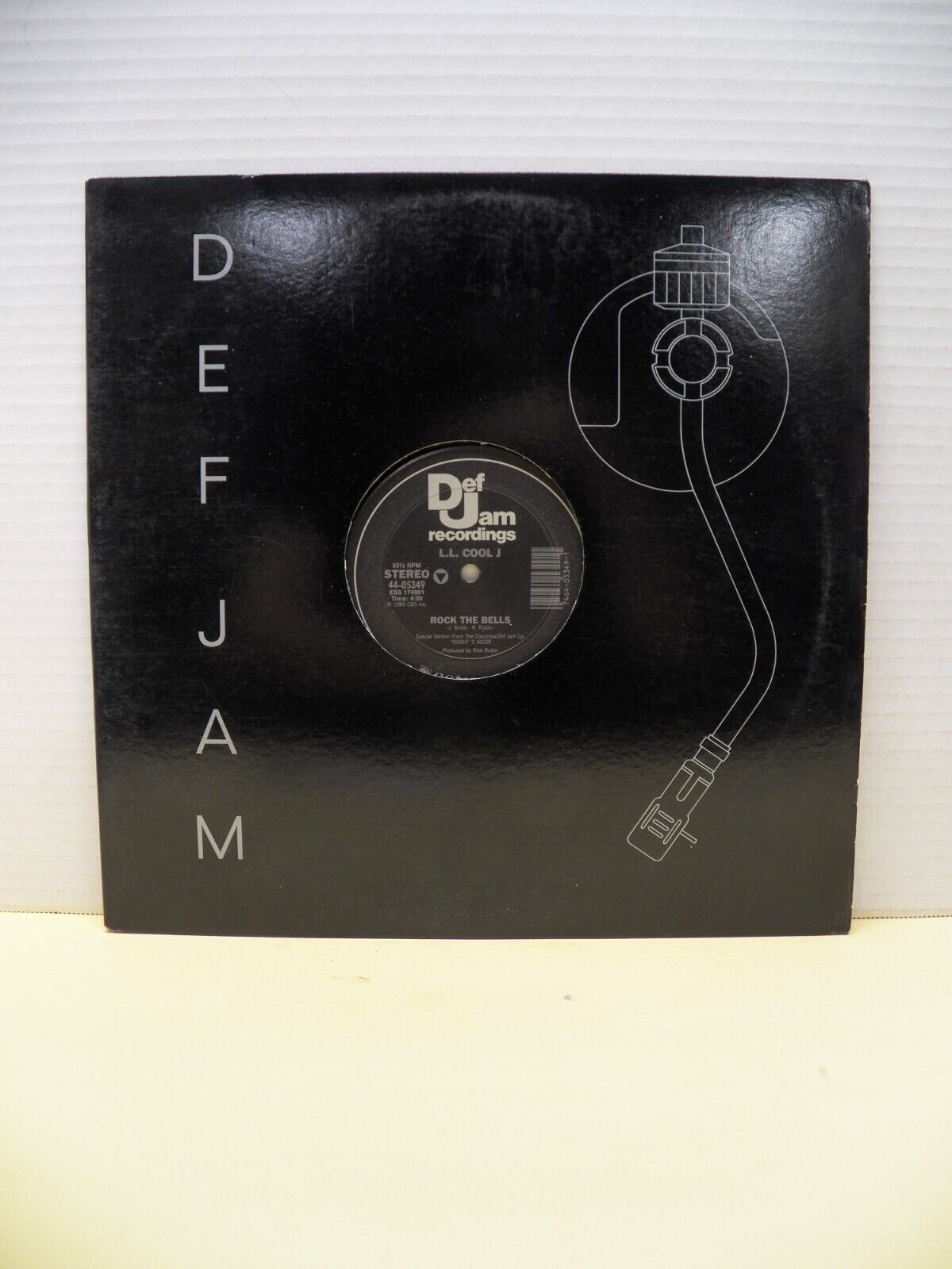12" Single VG++/EX L.L. Cool J Rock The Bells 1985 Def Jam/Columbia 44-05349 12" Single VG++/EX L.L. Cool J Rock The Bells 1985 Def Jam/Columbia 44-05349