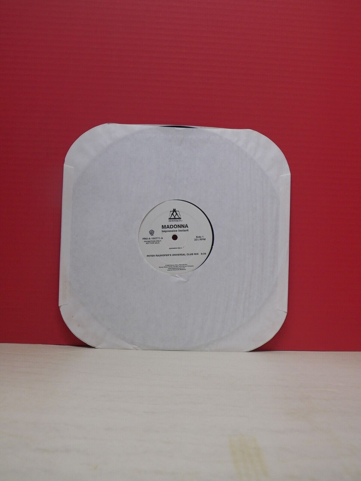 12" Single EX Madonna Impressive Instant 2001 Maverick Promo 33 1/3RPM 12" Single EX Madonna Impressive Instant 2001 Maverick Promo 33 1/3RPM