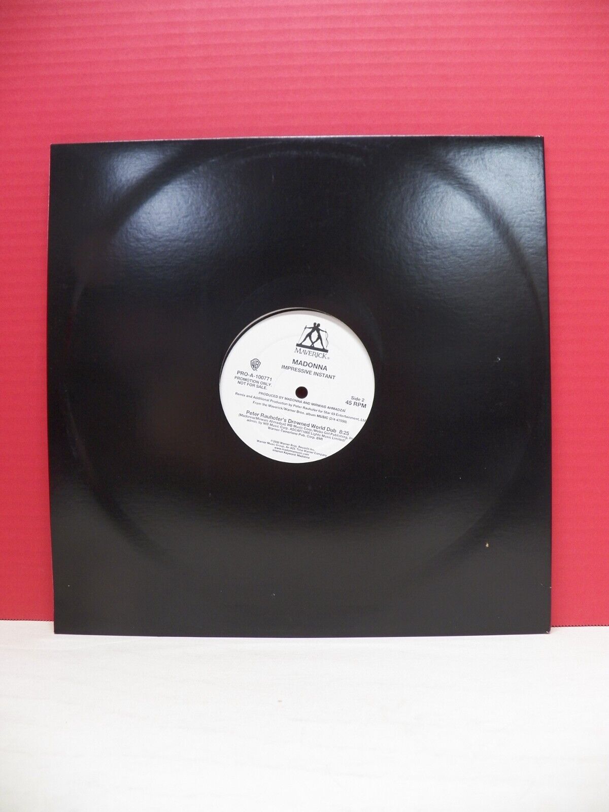 12" Single M- Madonna Impressive Instant 2001 Maverick 45RPM Promo PRO-a-100771 12" Single M- Madonna Impressive Instant 2001 Maverick 45RPM Promo PRO-a-100771