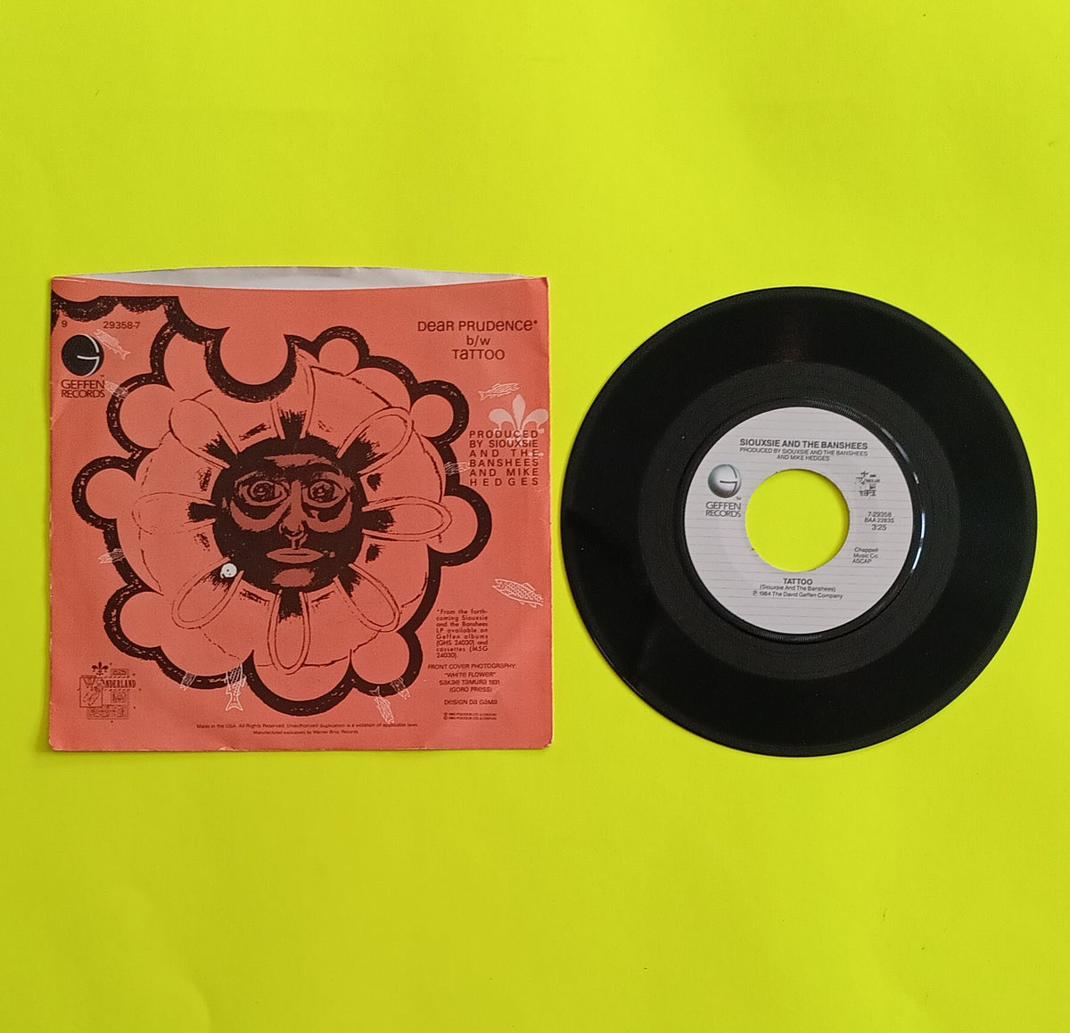 Siouxsie and the Banshees - Dear Prudence / Tattoo - 1984 - 9 29358-7 Used - VG++ - Vinyl Siouxsie and the Banshees - Dear Prudence / Tattoo - 1984 - 9 29358-7 Used - VG++ - Vinyl