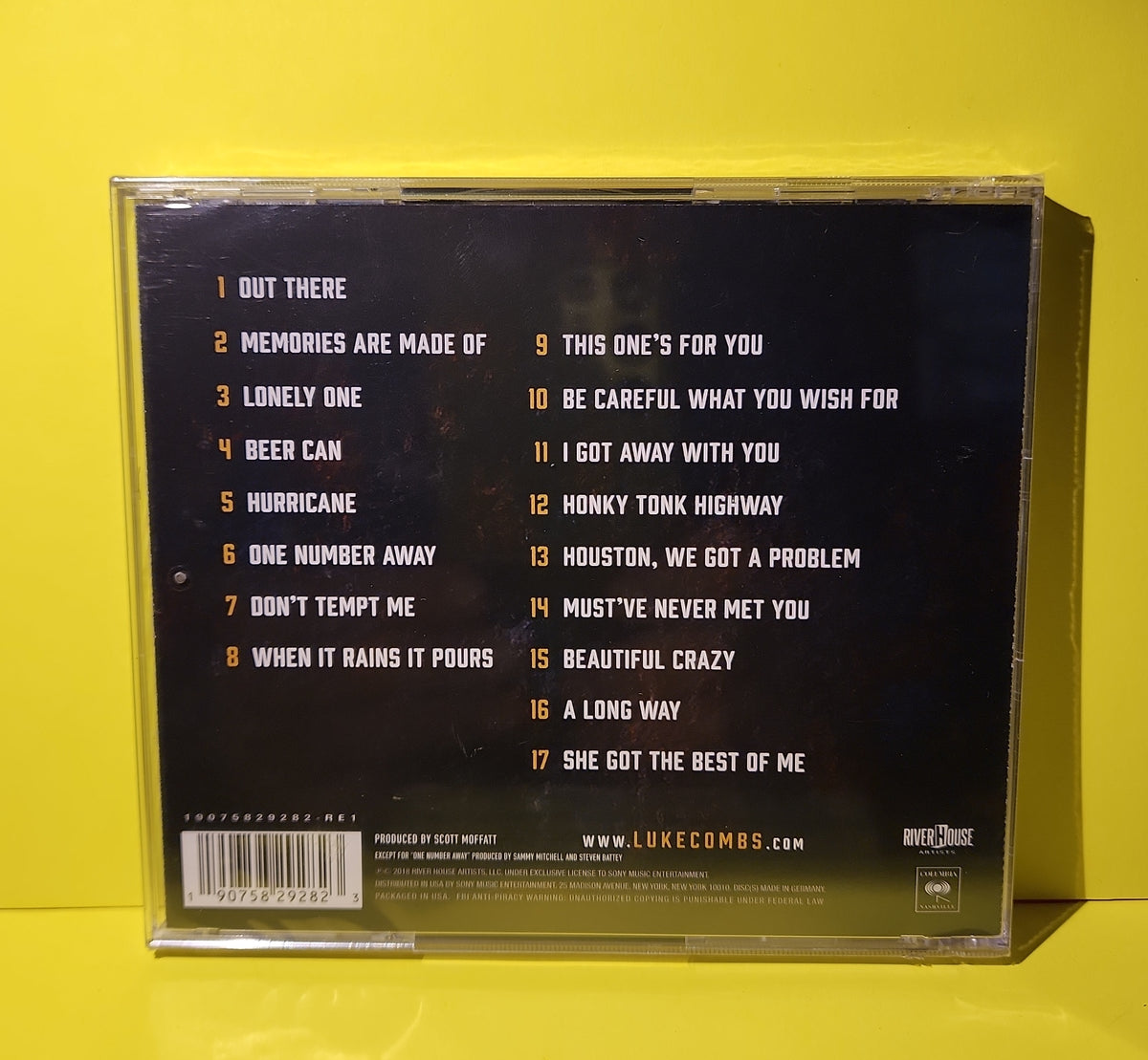 Luke Combs - This One's For You Too - 2018 - 19075-82928-2 New - Sealed - CDs Luke Combs - This One's For You Too - 2018 - 19075-82928-2 New - Sealed - CDs