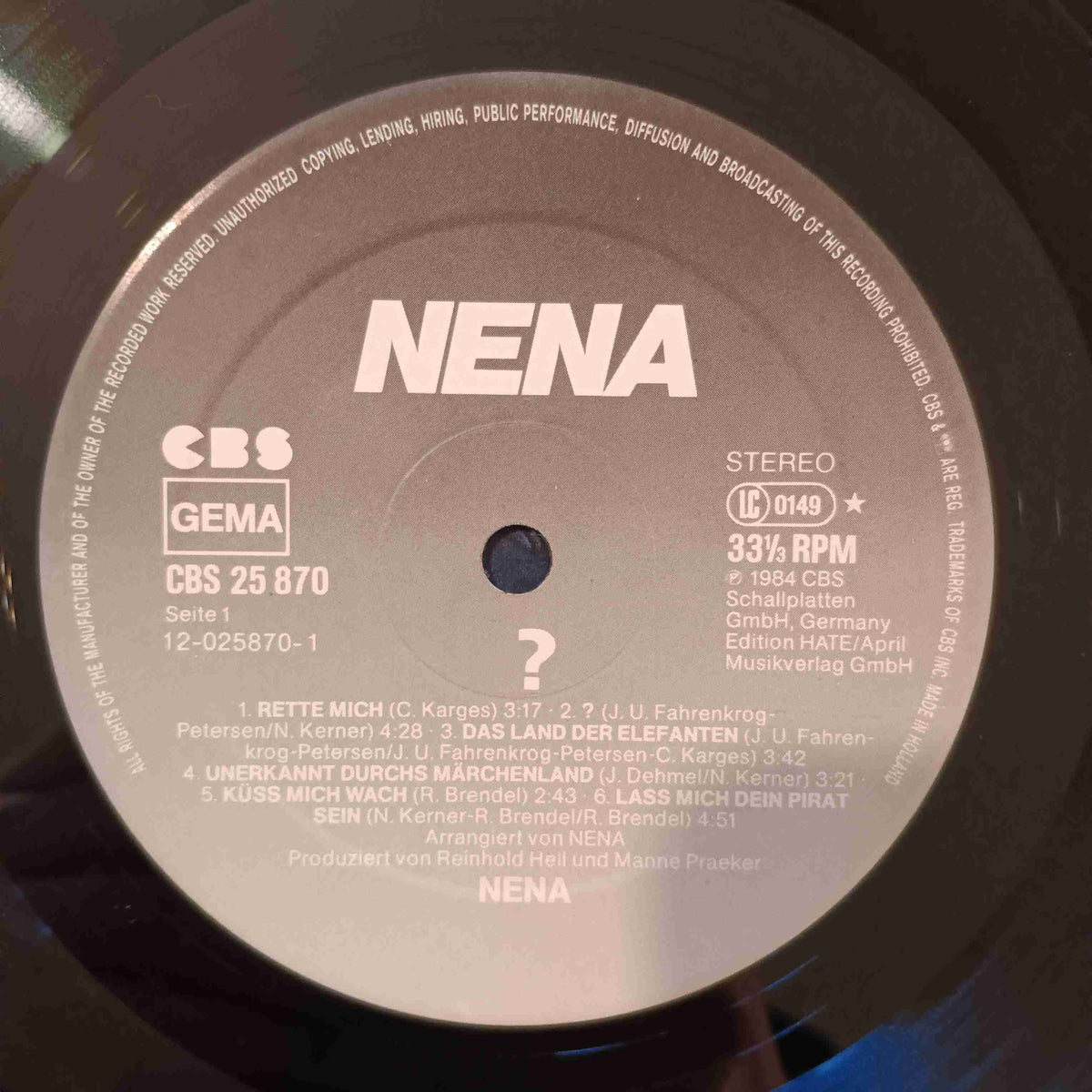 Nena - ? (Original German Press) - 1984 - CBS 25 870 Used - VG++ - Vinyl Nena - ? (Original German Press) - 1984 - CBS 25 870 Used - VG++ - Vinyl