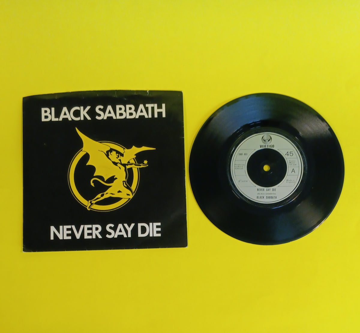 Black Sabbath - Never Say Die (UK 7") - 1978 - SAB 001 Used - VG++ - Vinyl Black Sabbath - Never Say Die (UK 7") - 1978 - SAB 001 Used - VG++ - Vinyl