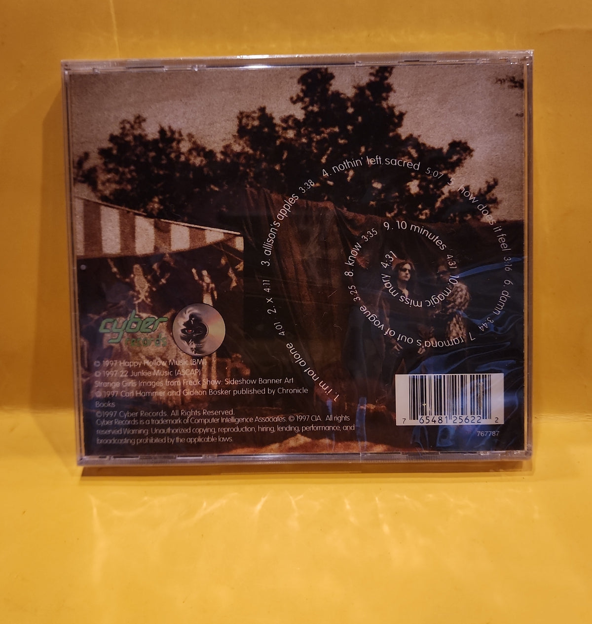Diner Junkies - Strange Girls - 1997 - 767787 New - Sealed - CDs Diner Junkies - Strange Girls - 1997 - 767787 New - Sealed - CDs