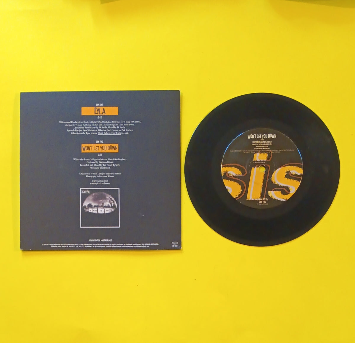 Oasis - Lyla / Won't Let You Down - 2005 - ES7 55345 Used - VG++ - 7" Promo Vinyl Oasis - Lyla / Won't Let You Down - 2005 - ES7 55345 Used - VG++ - 7" Promo Vinyl