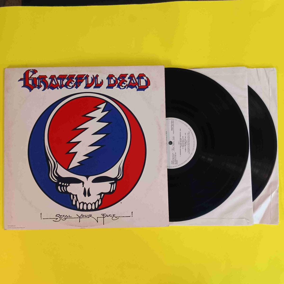 Grateful Dead - Steal Your Face - 1976 - GD-LA620-J2 GD-104 Used - VG++ - Vinyl Grateful Dead - Steal Your Face - 1976 - GD-LA620-J2 GD-104 Used - VG++ - Vinyl