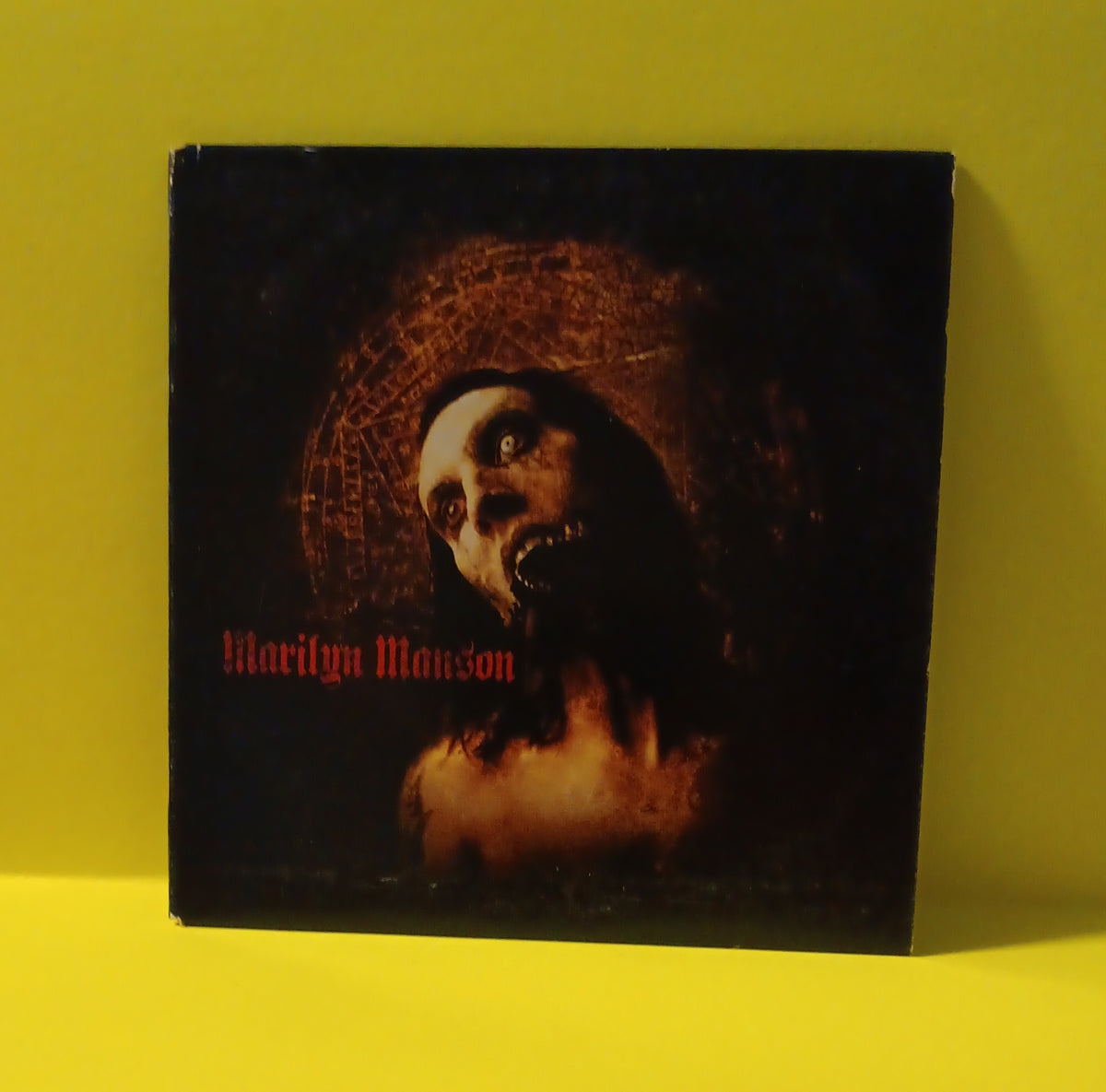Marilyn Manson - Disposable Teens / The Love Song - 2000 - INTR-10245-2 Used - EX - CDs Marilyn Manson - Disposable Teens / The Love Song - 2000 - INTR-10245-2 Used - EX - CDs