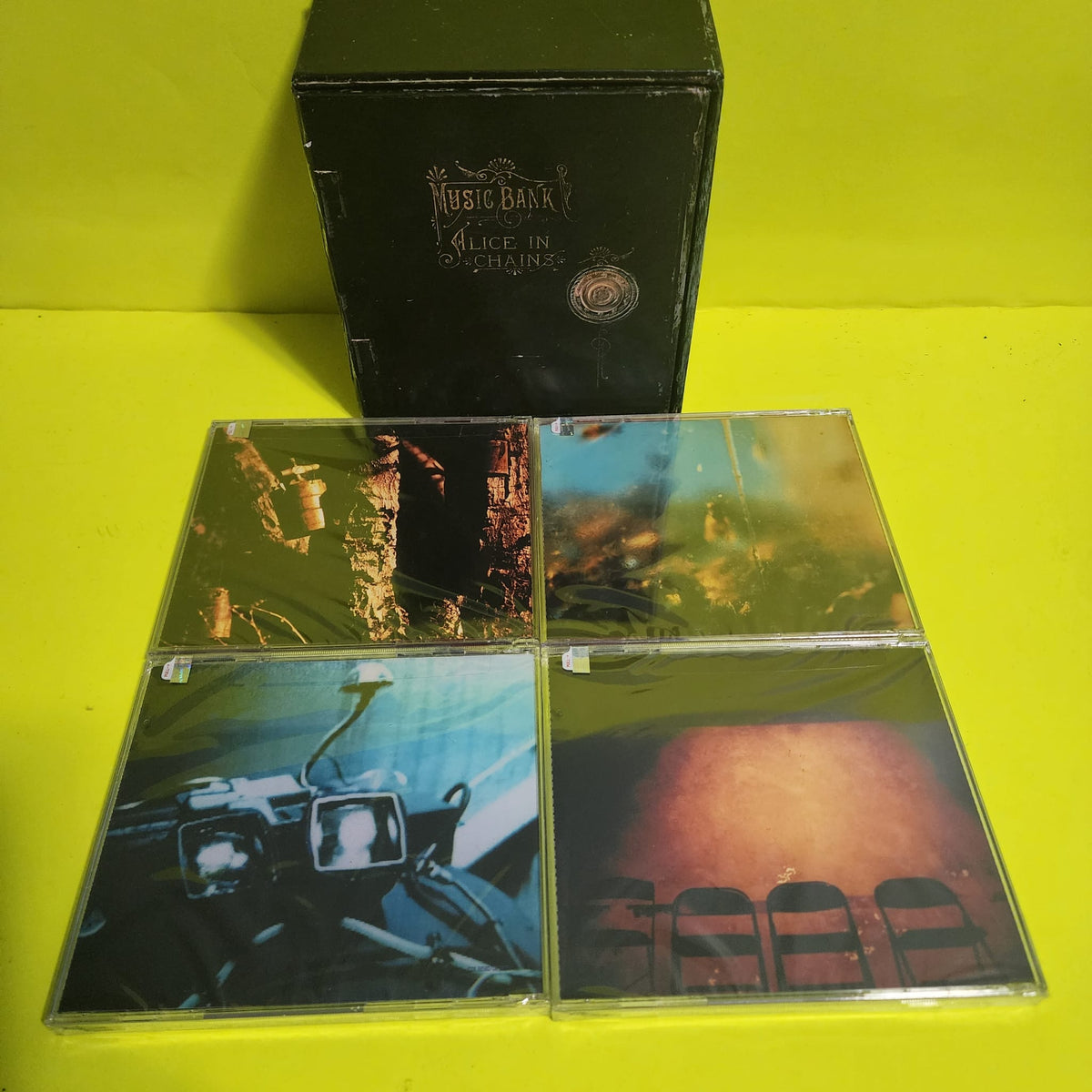 Alice in Chains - Music Bank Alice in Chains / Box Set / Promo - 1999 - Used - Sealed - CDs Alice in Chains - Music Bank Alice in Chains / Box Set / Promo - 1999 - Used - Sealed - CDs