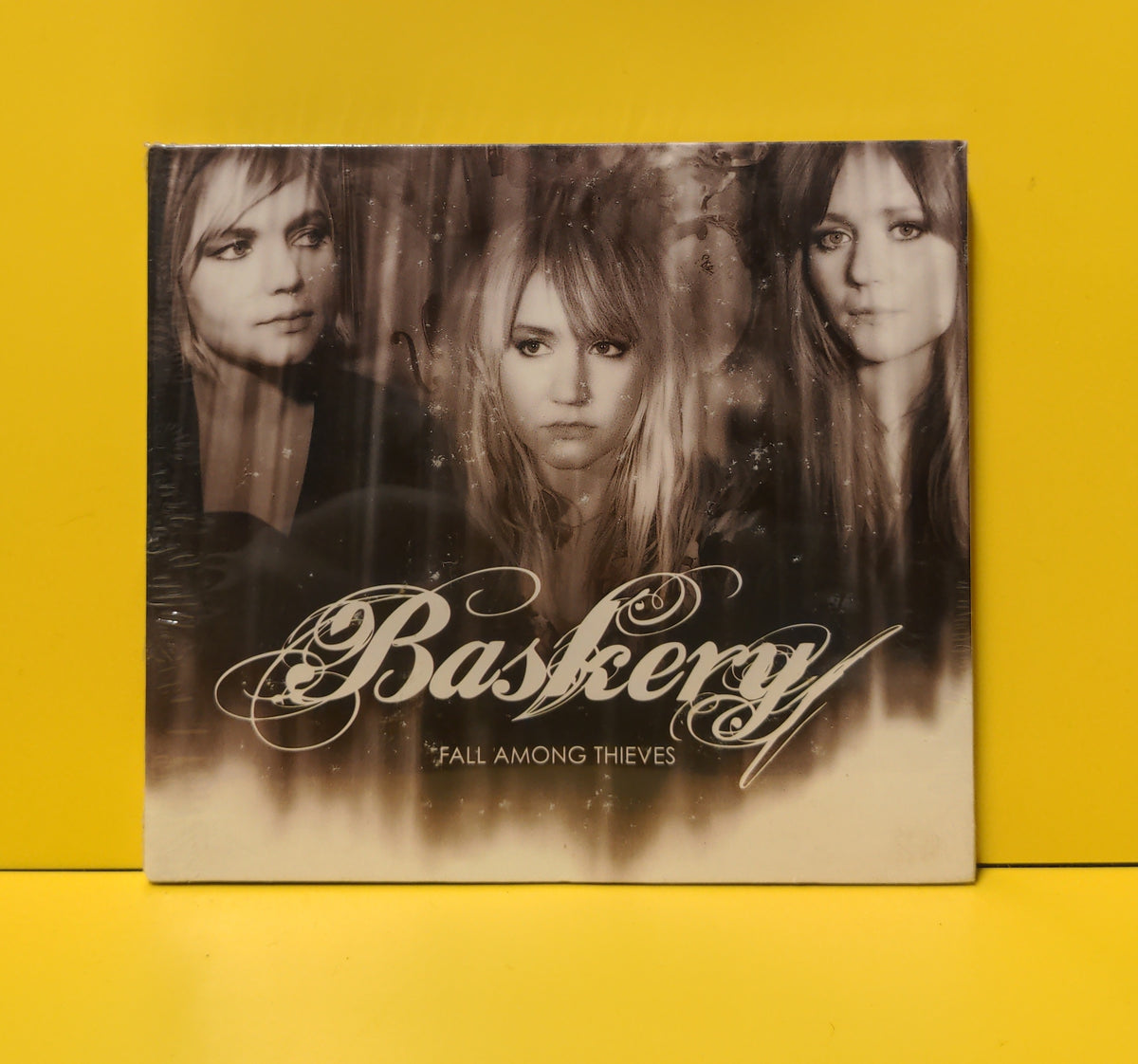 Baskery - Fall Among Thieves - 2008 - GRCD 690 New - Sealed - CDs Baskery - Fall Among Thieves - 2008 - GRCD 690 New - Sealed - CDs