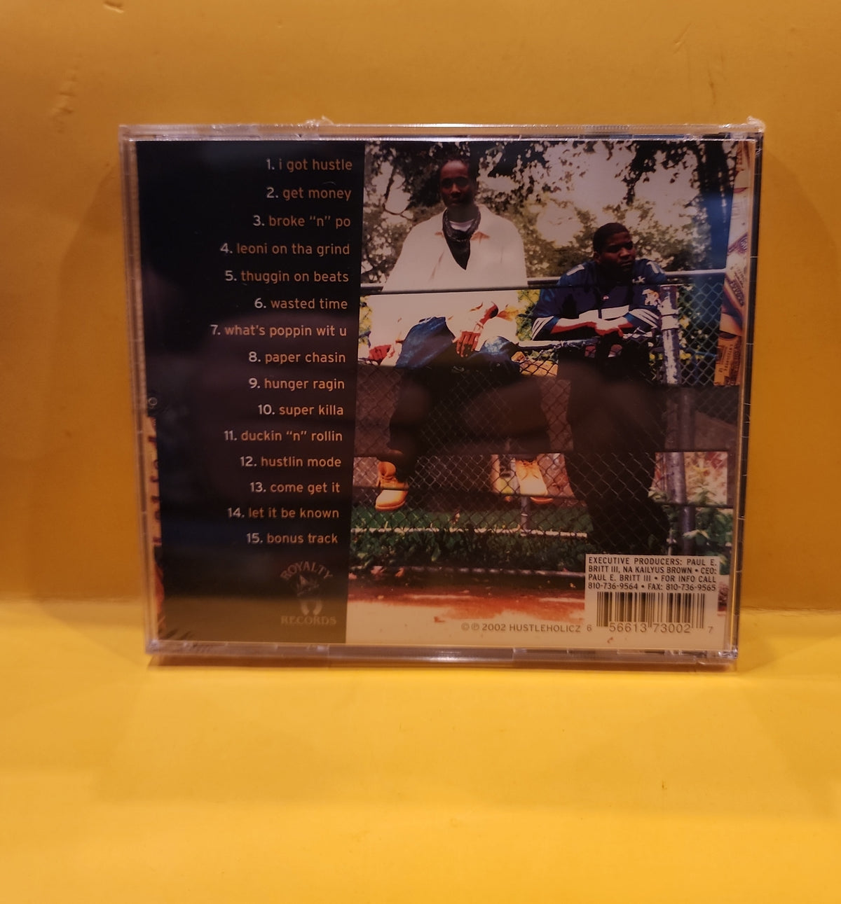 Hustleholicz - Paper Chase - 2002 - RR37300 New - Sealed - CDs Hustleholicz - Paper Chase - 2002 - RR37300 New - Sealed - CDs
