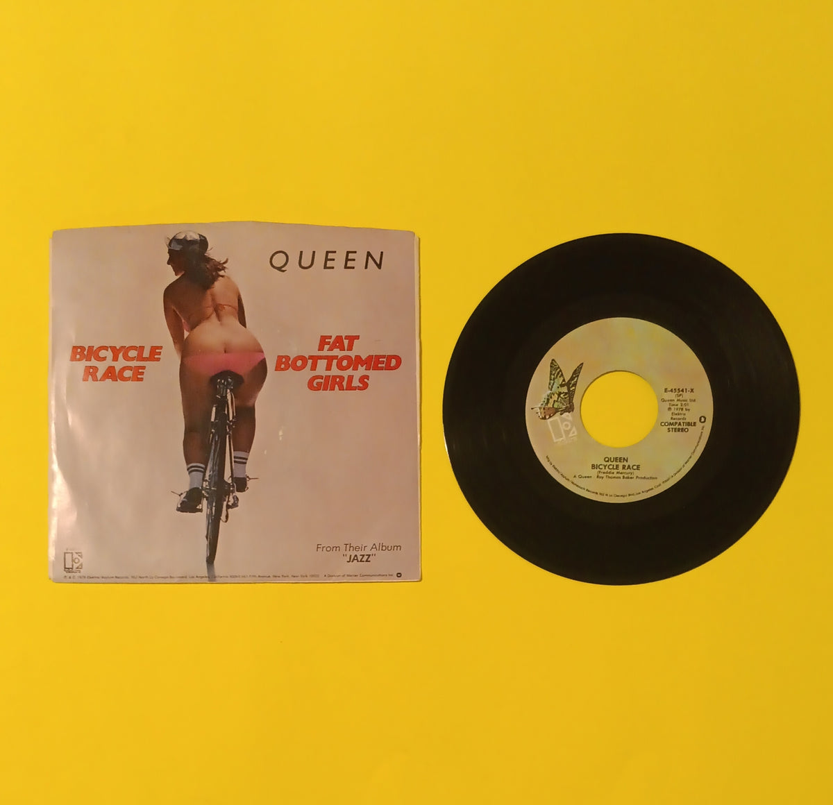 Queen - Bicycle Race / Fat Bottomed Girls - 1978 - E-45541 Used - EX - 7" Vinyl Queen - Bicycle Race / Fat Bottomed Girls - 1978 - E-45541 Used - EX - 7" Vinyl