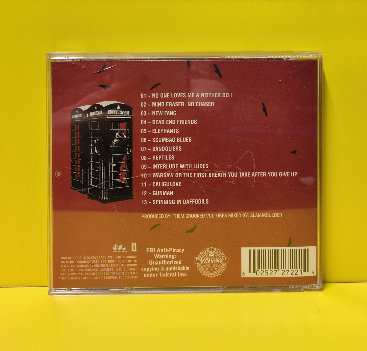 Them Crooked Vultures - Them Crooked Vultures - 2009 - B0013783-02 Used - EX - CDs Them Crooked Vultures - Them Crooked Vultures - 2009 - B0013783-02 Used - EX - CDs