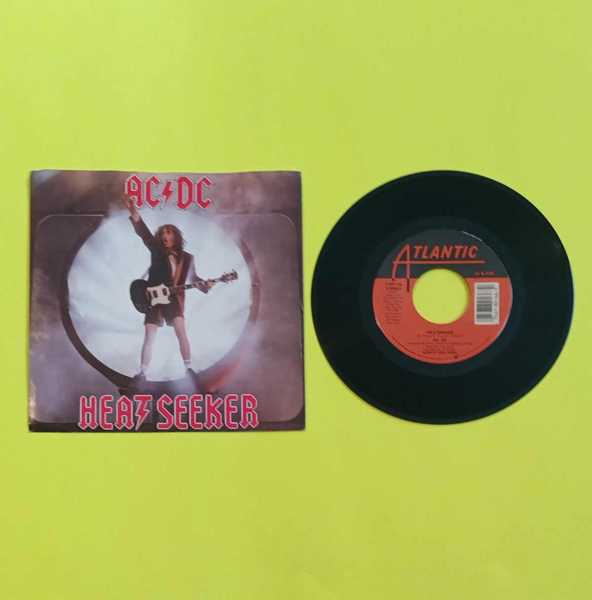 AC/DC - Heatseeker / Go Zone - 1988 - 7-89136 Used - EX - 7" Vinyl AC/DC - Heatseeker / Go Zone - 1988 - 7-89136 Used - EX - 7" Vinyl