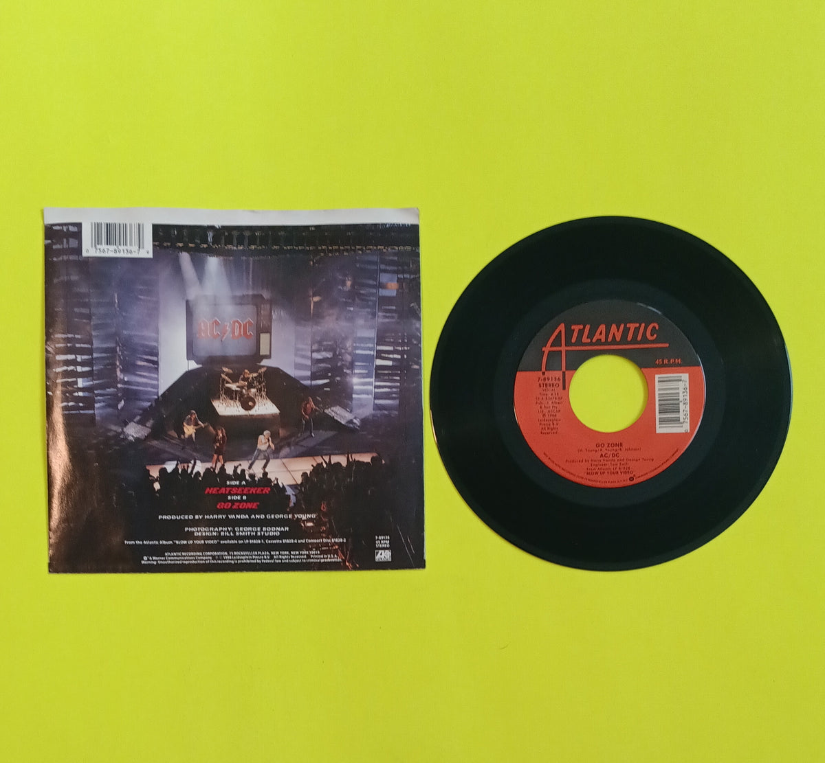 AC/DC - Heatseeker / Go Zone - 1988 - 7-89136 Used - EX - 7" Vinyl AC/DC - Heatseeker / Go Zone - 1988 - 7-89136 Used - EX - 7" Vinyl