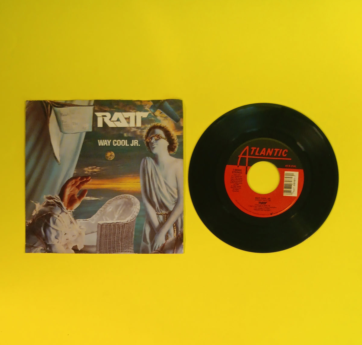 Ratt - Way Cool Jr. / Chain Reaction 7" - 1988 - 7-88985 Used - VG++ - Vinyl Ratt - Way Cool Jr. / Chain Reaction 7" - 1988 - 7-88985 Used - VG++ - Vinyl