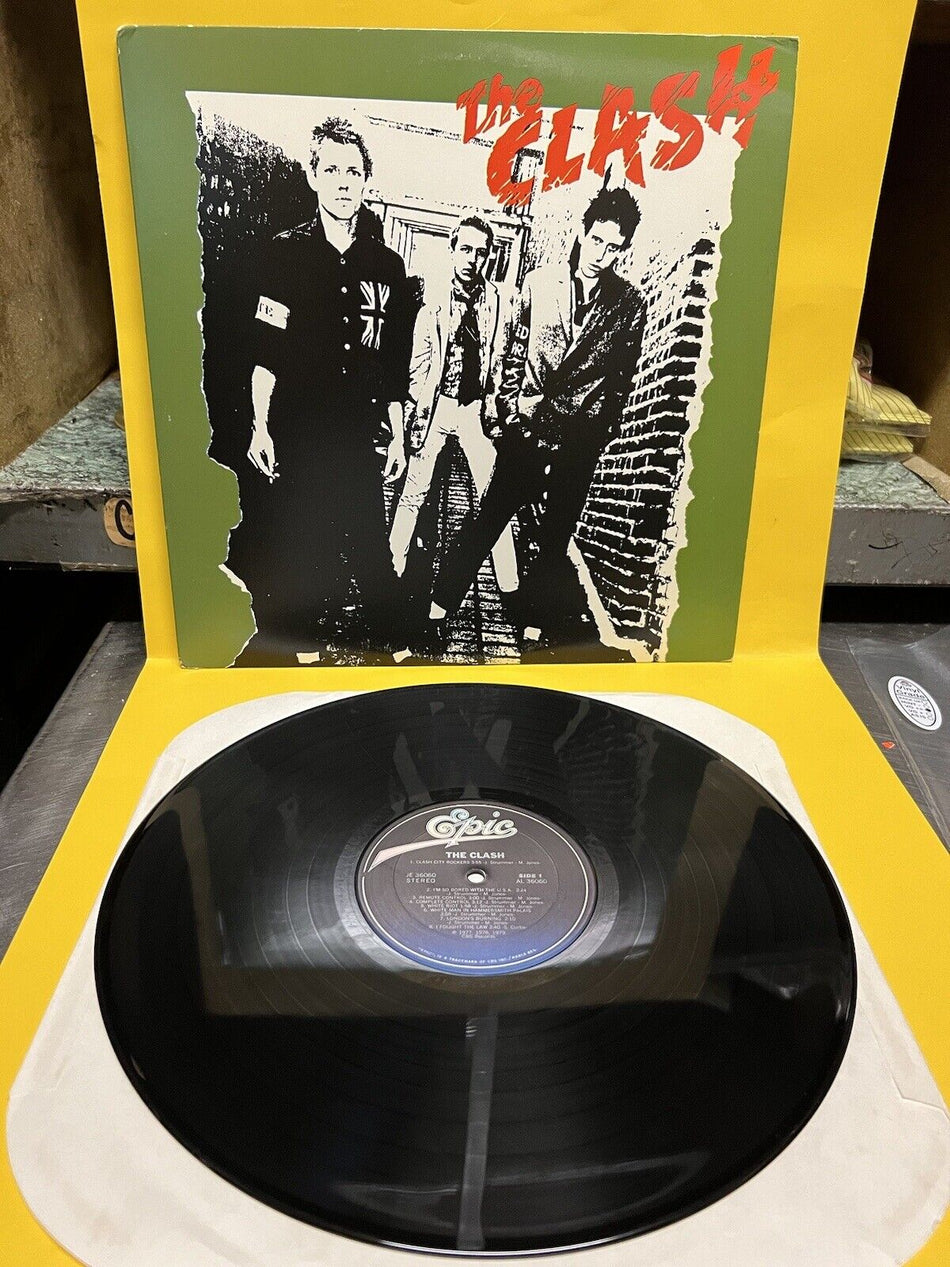 VG ++ Vinyl Record LP The Clash Self Titled US 1ST Press 1977 JE 36060 Sterling