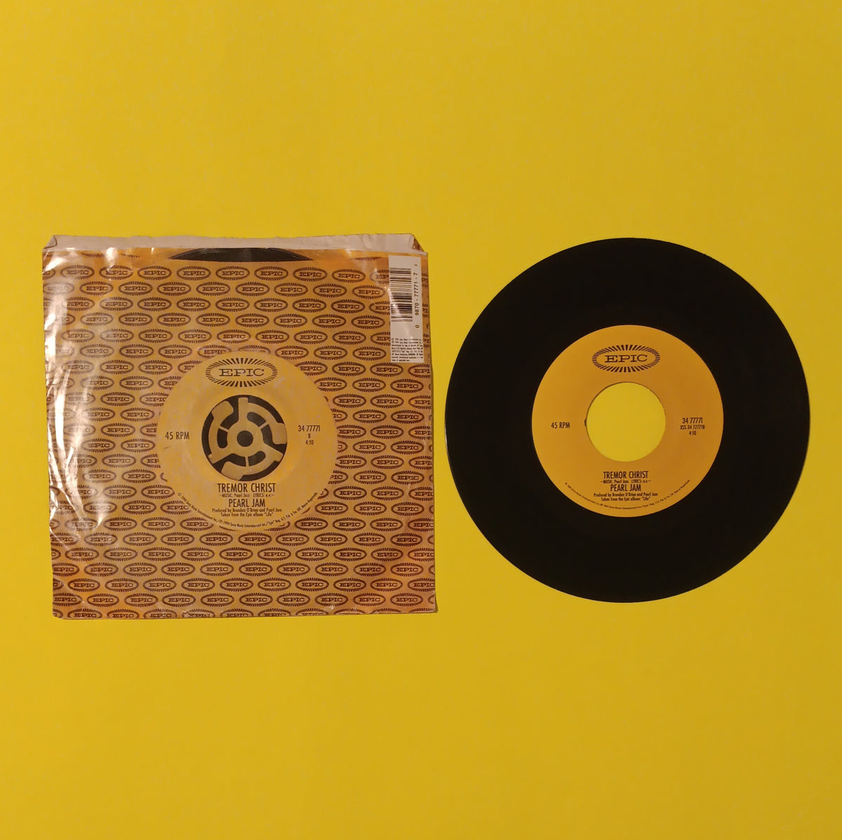 Pearl Jam - Spin the Black Circle / Tremor Christ - 1994 - 34 77771 Used - EX -  7" Vinyl