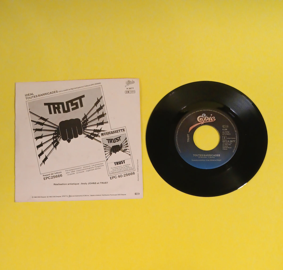 Trust - Ideal / Toutes Barricades (France 7") - 1983 - A 3677 Used - VG++ - Vinyl