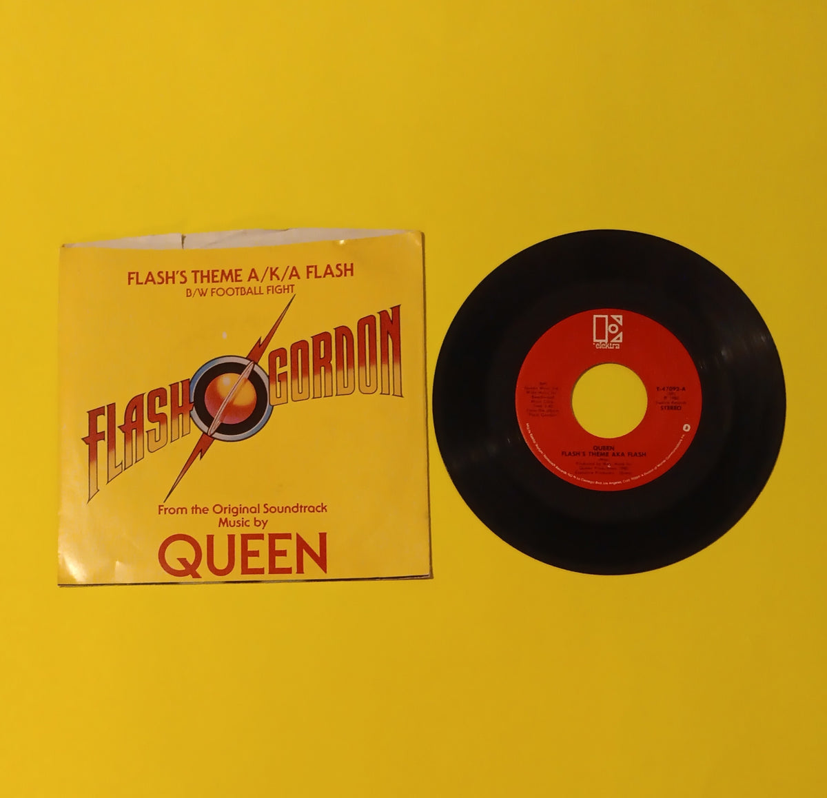 Queen - Flash's Theme / Football Fight - 1981 - E-47092 Used - VG++ - 7" Vinyl