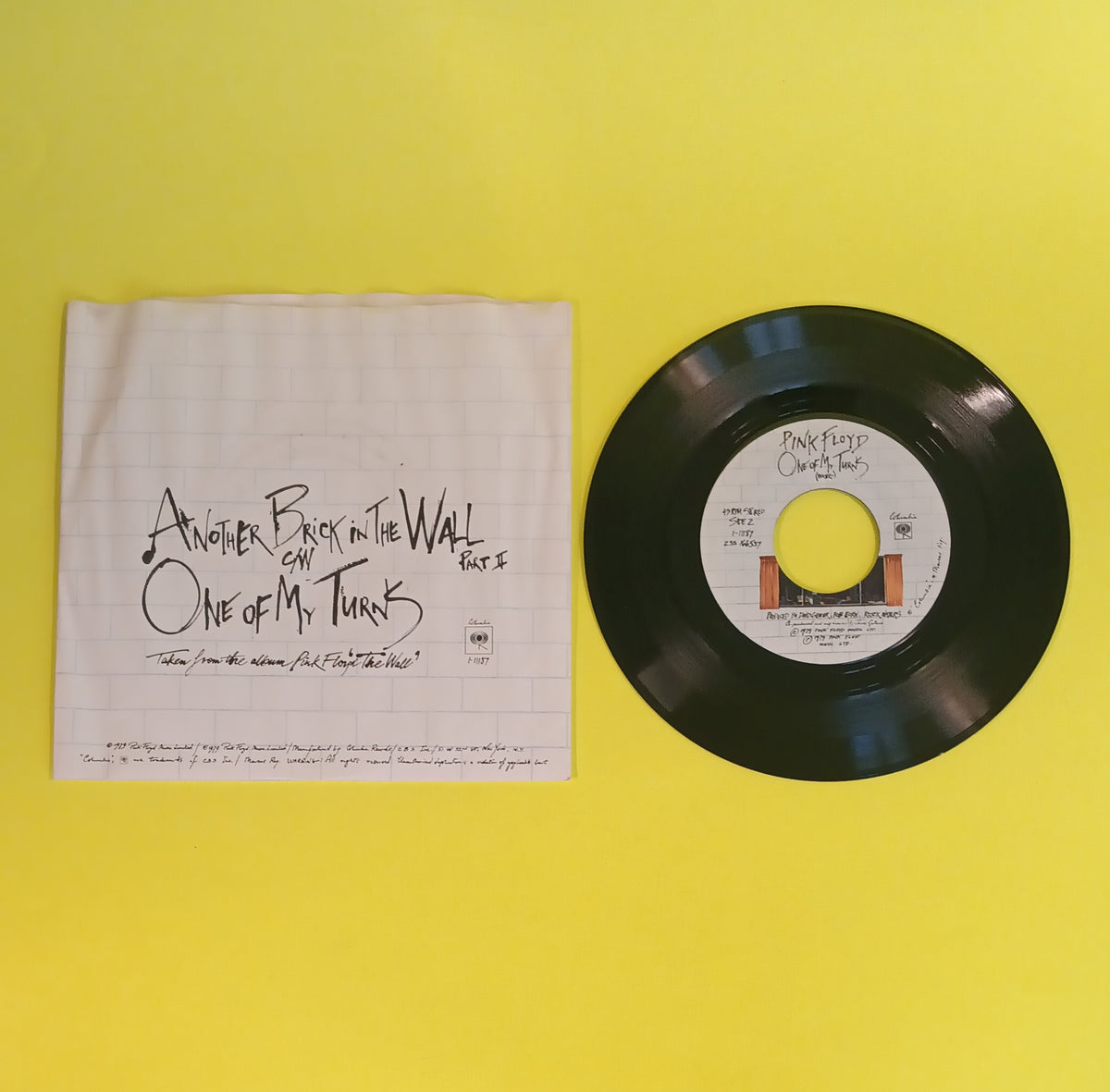 Pink Floyd  - Another Brick in the Wall (part ii) 7" - 1979 - 1-11187 Used - VG++ - Vinyl