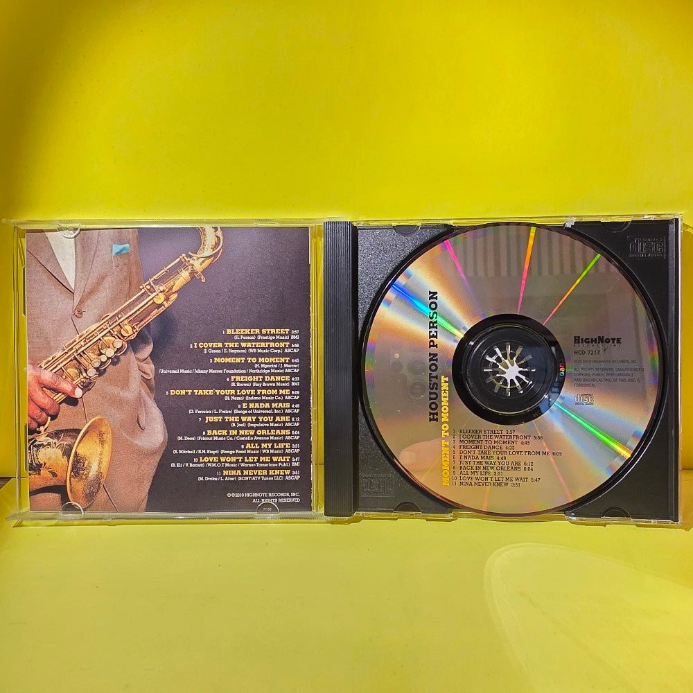 Houston Person - Moment To Moment - 2010 - HCD 7217 - Used - VG++ - CDs