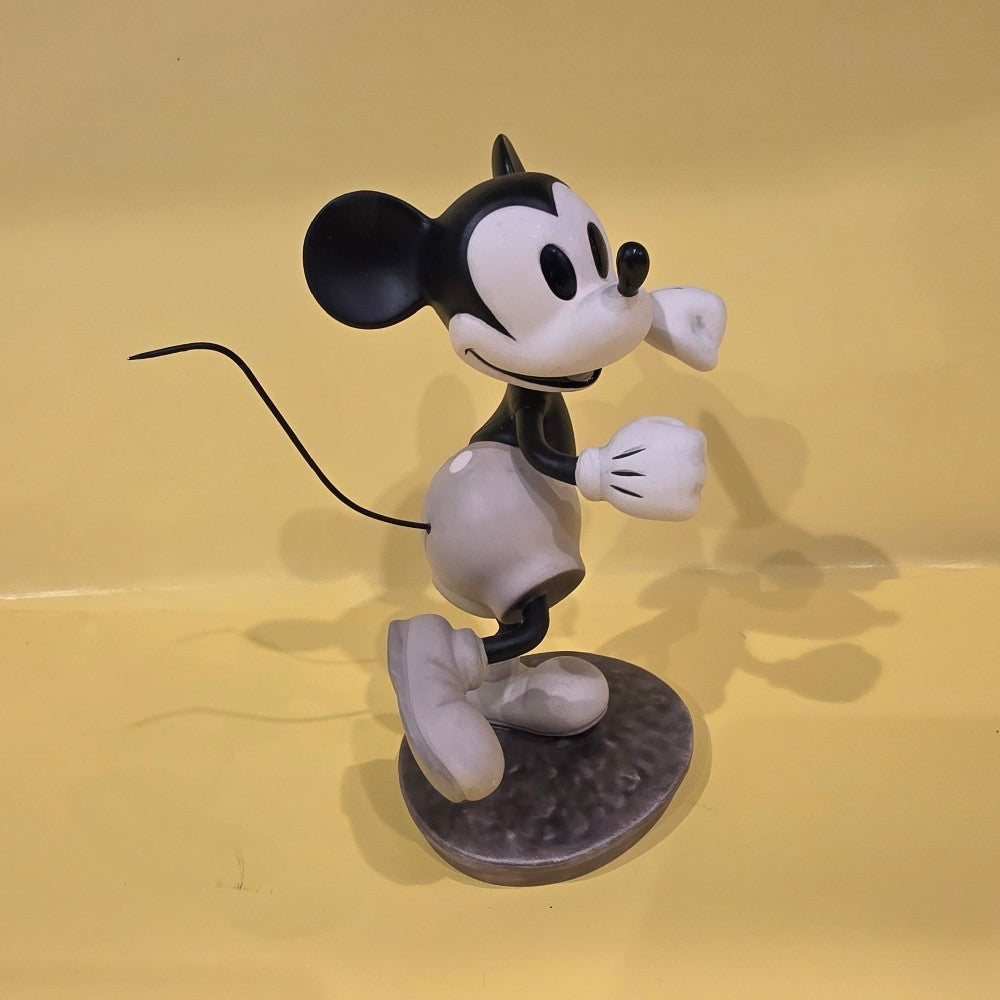 Walt Disney Classics Collection The Delivery Boy "Hey Minnie, Wanna Go Steppin"New - Collectibles