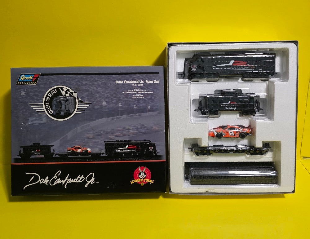 2002 Dale Earnhardt Jr. Three Piece HO Scale Revell Train Set Looney Tunes 1 Of 7176- New - Collectibles