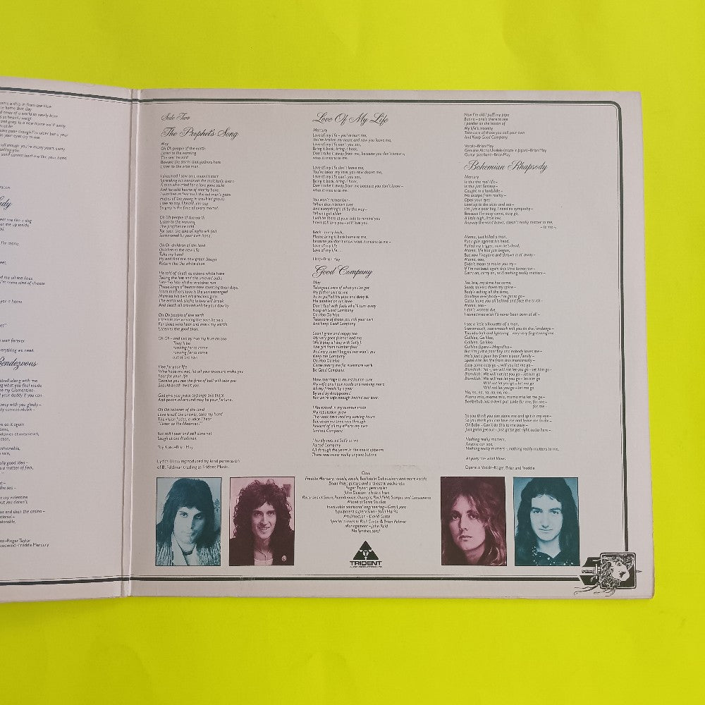 Queen - A Night At The Opera SP Embossed Cover - 1975 - 7E-1053 - Used - VG++ - Vinyl