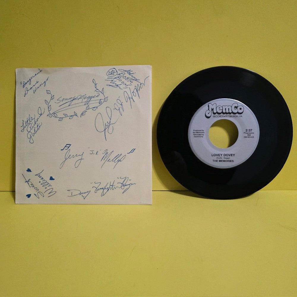 The Memories  - Can I / Love Dovey 7" Autographed  - 1991 - DM-5014 - Used - NM - Vinyl