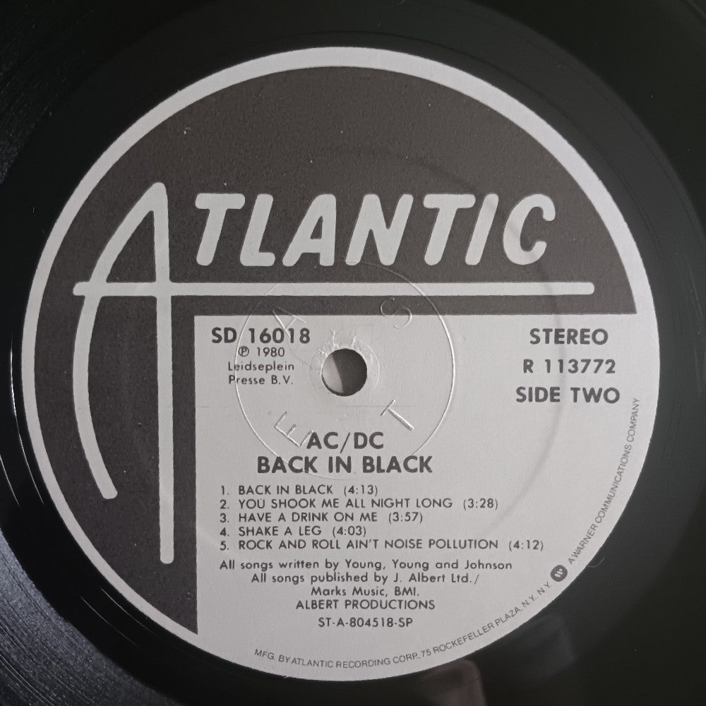 AC/DC - Back In Black EMBOSSED CLUB EDITION - 1980 - SD 16018 / R113772 - Used - VG++ - Vinyl