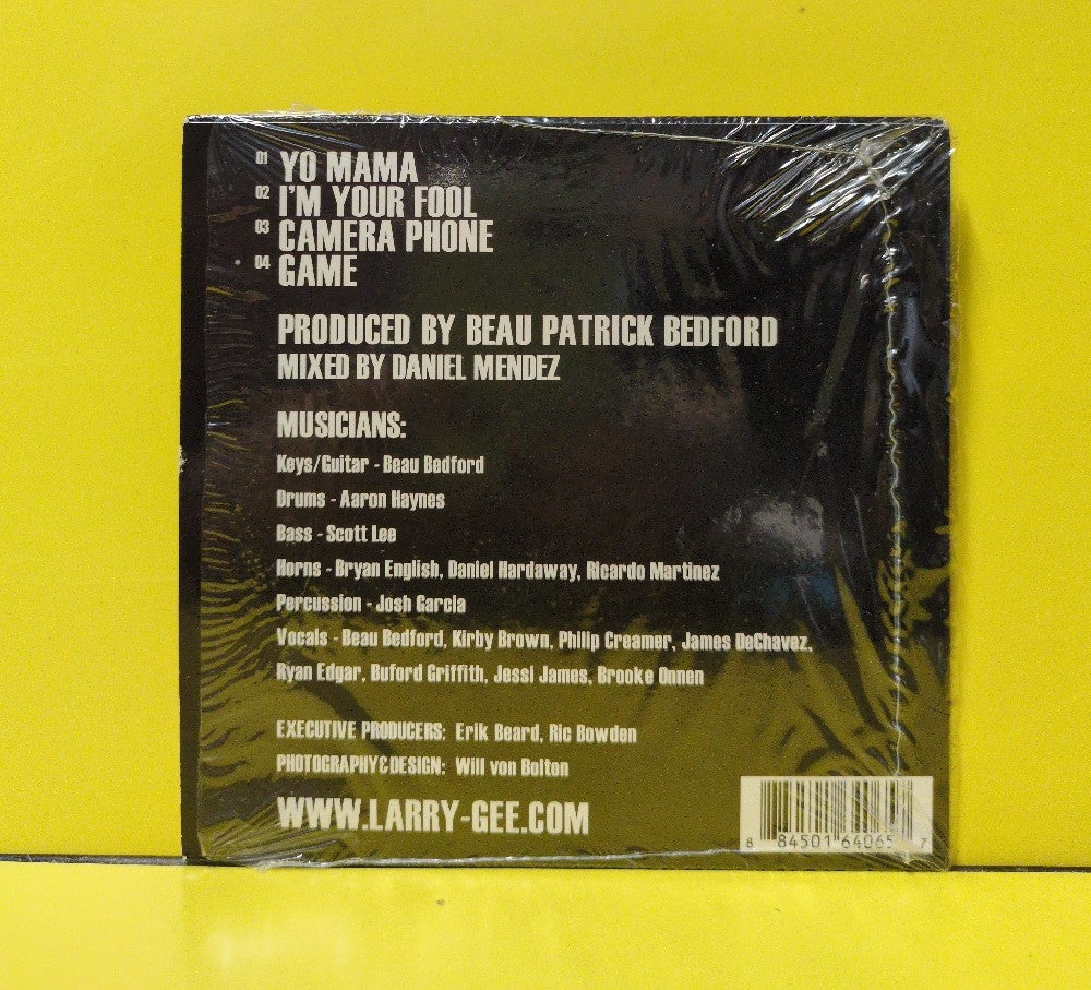 Larry g(EE) - Weekends - 2011 - Used - EX - CDs - EP - Cardboard Sleeve