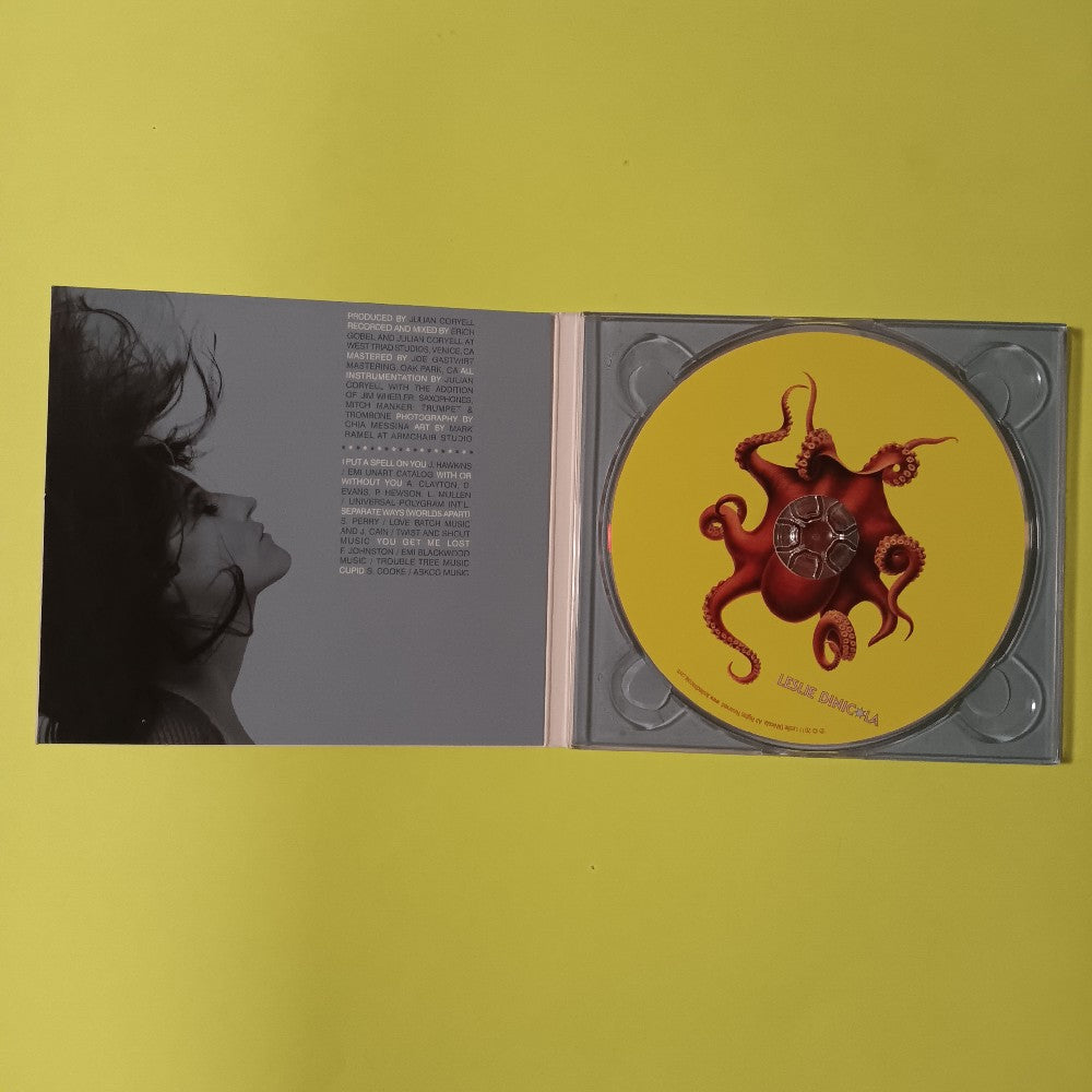 Leslie DiNicola AUTOGRAPHED - Draw Back Your Bow - 2011 - Used - NM - CDs