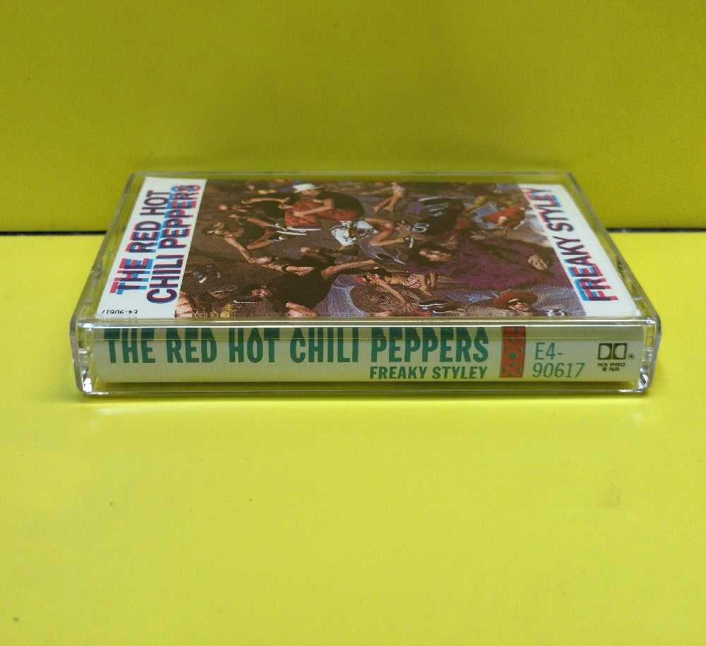 The Red Hot Chili Peppers - Freaky Styley - E4-90617 - Used - EX - Cassettes