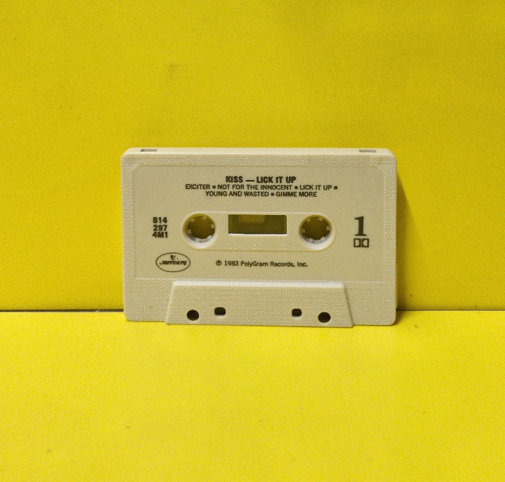 Kiss - Lick It Up - 1983 - 814 297 4M1 - Used - EX - Cassettes - CRC Club Edition - Beige Tape Shell
