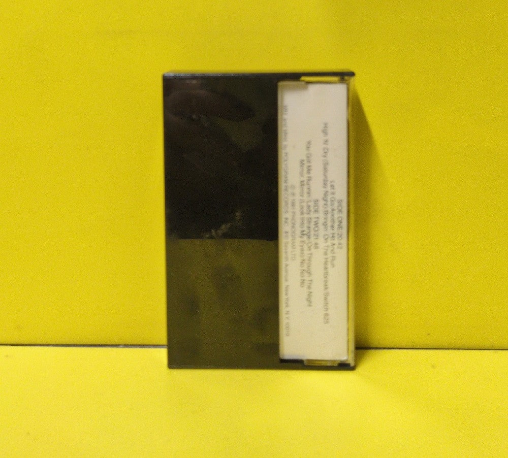 Def Leppard - High 'N' Dry - 1981 - MCR-4-1-4021 - Used - EX - Cassettes - Beige Tape Shell